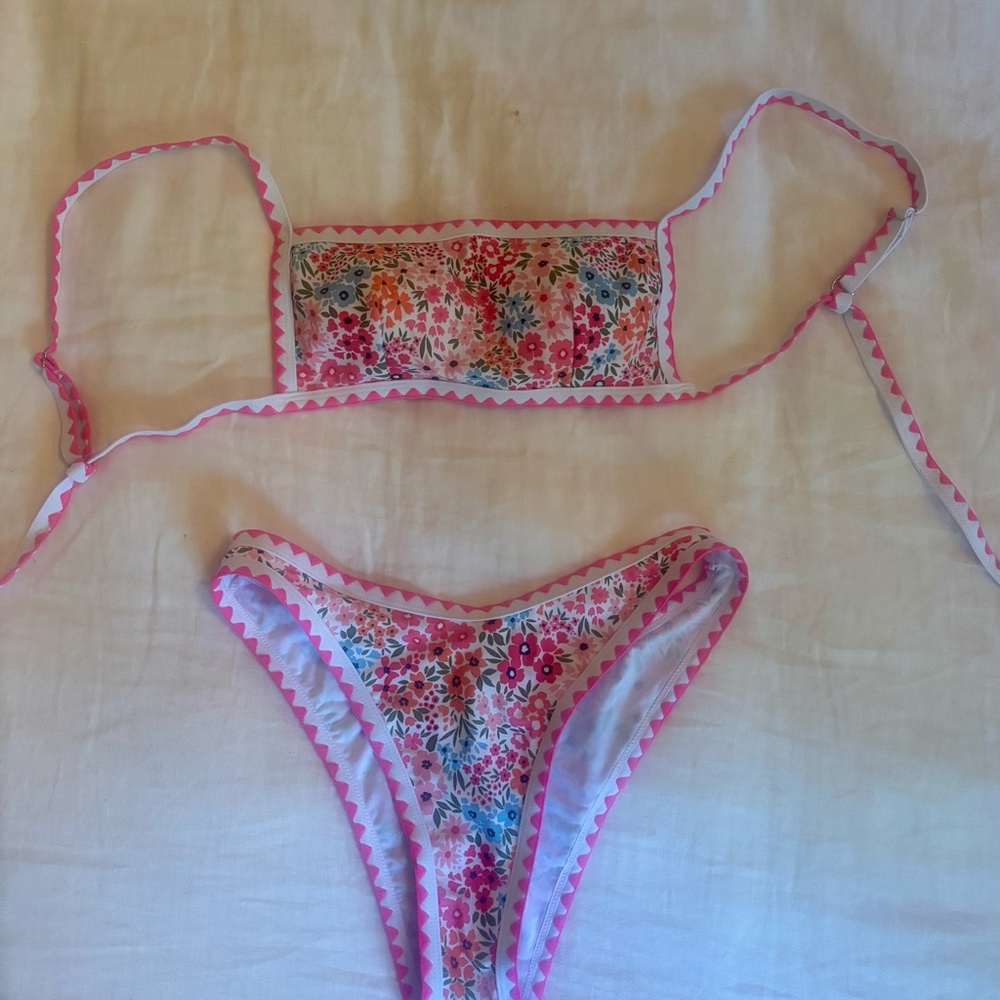 SHEIN Floral Pink Bikini Set